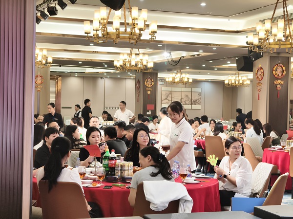 “骐骥驰骋，势不可挡”凌讯微电子举办2026年春茗晚宴圆满落幕